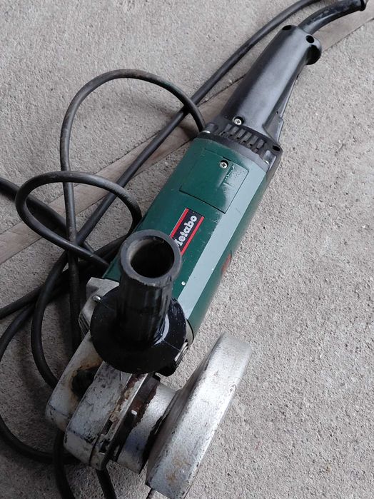 duża szlifierka kątowa   / 334