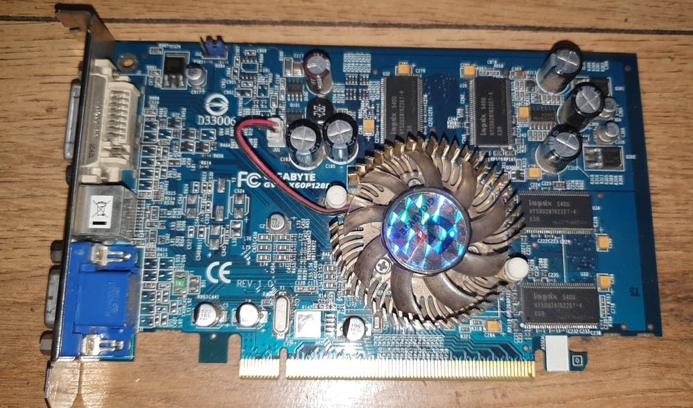 Gigabyte ATI RADEON X600 128MB PCI-EXPRESS Retro