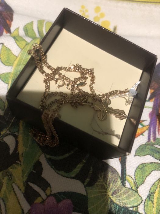 Продам золотую цепь с крестиком