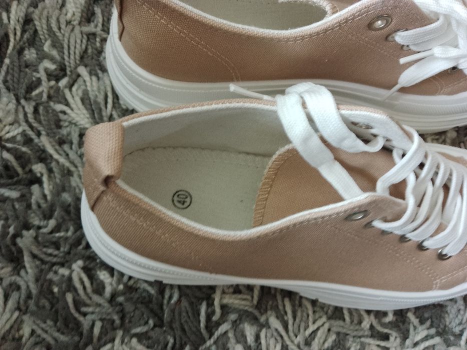 Buty sneakersy nowe
