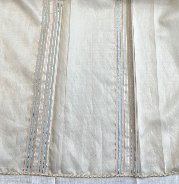 Firana/tkanina organza kremowa z pionowymi pasami