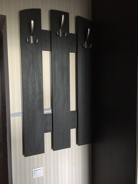 Шафа з вішаком та пуфом