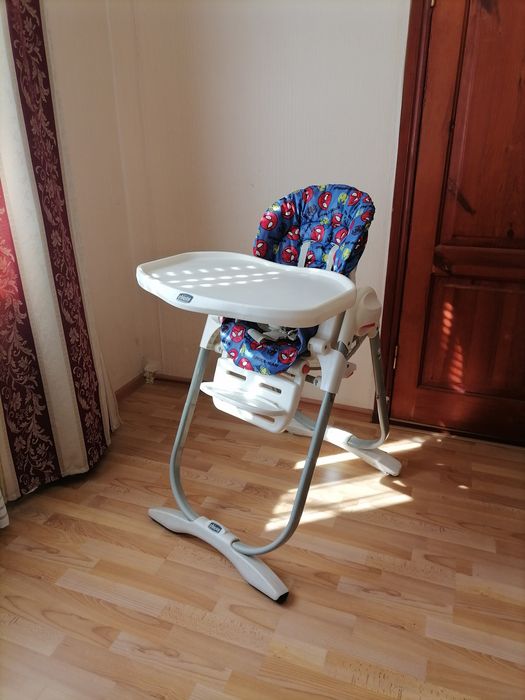 Дитяче крісло для годування