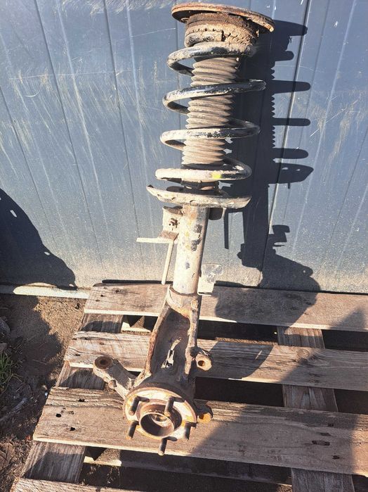 Amortyzator, zwrotnica, kolumna McPhersona PRAWA/LEWA Mondeo Mk4 2.2