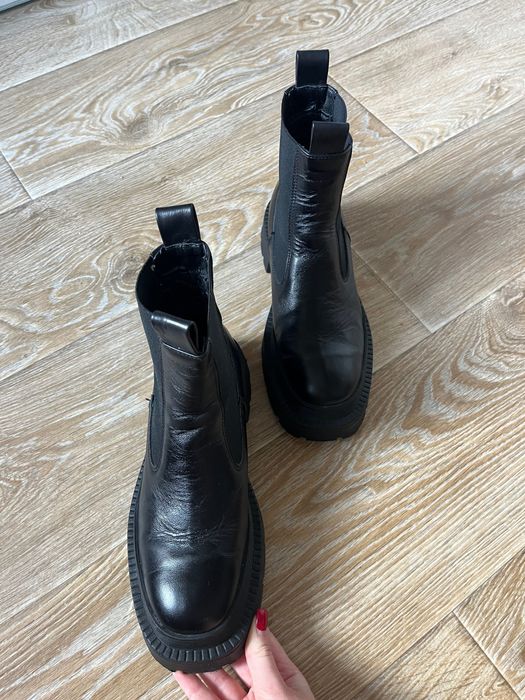 Шкіряні осінні черевики 38 розмір