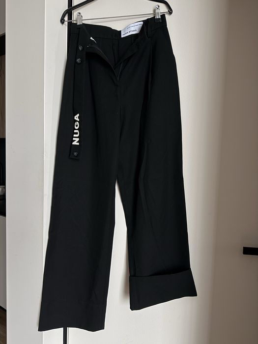 Чорні жіночі штани від українського бренду nuga studio