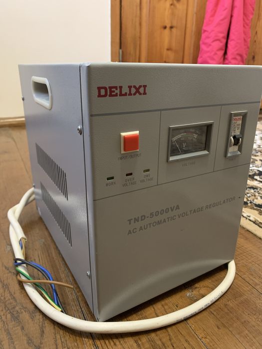 Стабілізатор напруги сервопривідний TND-5000