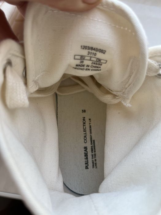 Жіночі брендові ботінки 38 розмір