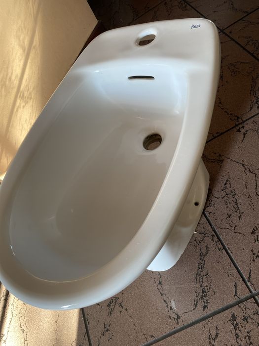 Bidet Roca bialy szer 33 cm