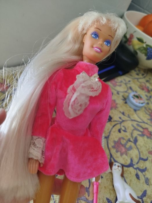 Barbie com vestido rosa