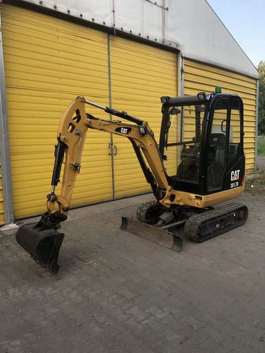 Minikoparka Miniładowarka koparka wynajem wypożyczalnia usługi Myszków