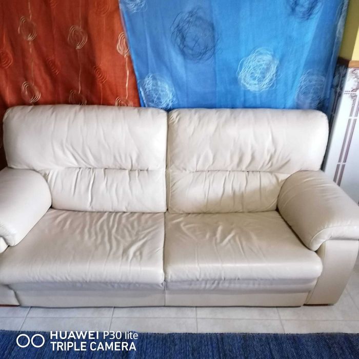 Sofá em pele de 3 lugares