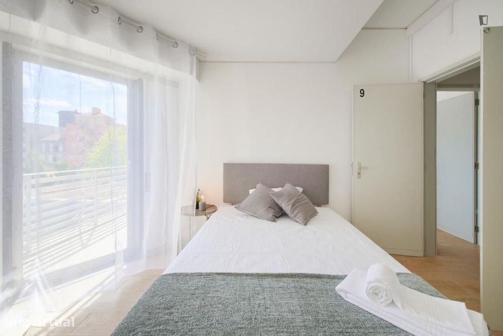Quarto - localizado em Arroios Lisbon