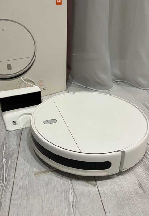 Робот-пилосос Миючий Xiaomi Mi Robot Vacuum-Mop Essential MJSTG1