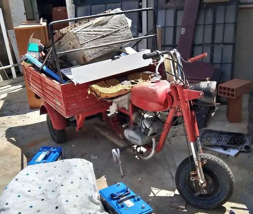 Mota de 3 rodas para restauro