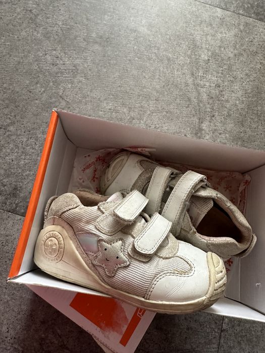 Кросівки дитячі