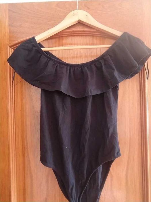 vários tops de marca 2