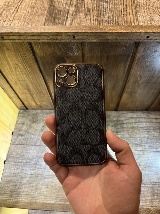 Чехол на IPhone 13