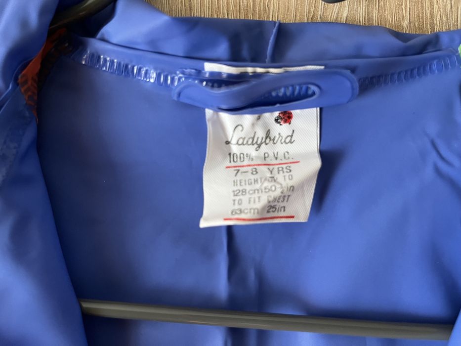 Kolorowy płaszczyk przeciwdeszczowy 128