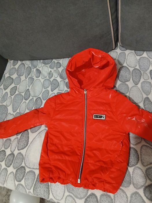 Куртка весна дівчинка