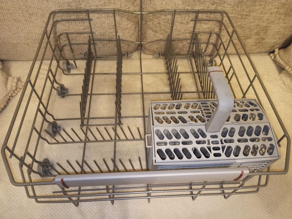 Komplet koszy i akcesoria zmywarka AEG Favorit 60 cm. Stan doskonały