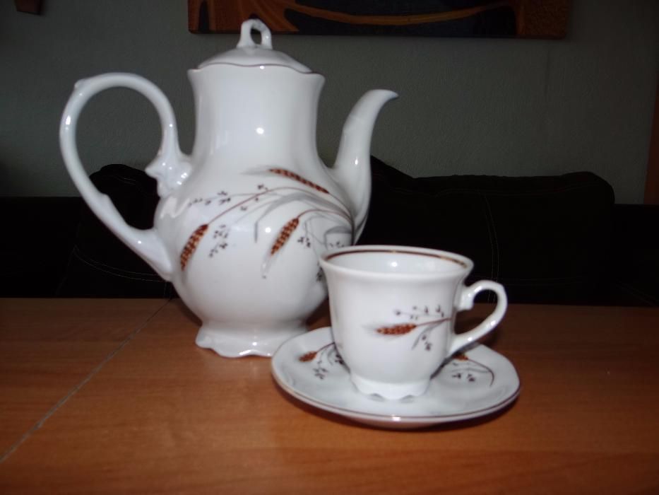 ~700,- NieużywanA PorcelanA KAROLINA DzbaneK + 12 FiliżaneK + ...