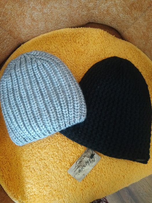 Шапочки жіночі, Нові.