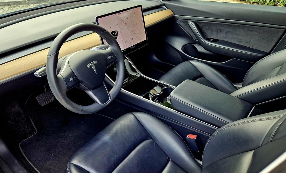 Tesla Model 3, Standard Range, 73000 kms