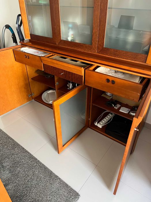 Móveis para sala de jantar em Cerejeira