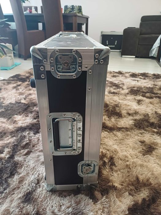 case skrzynia transportowa