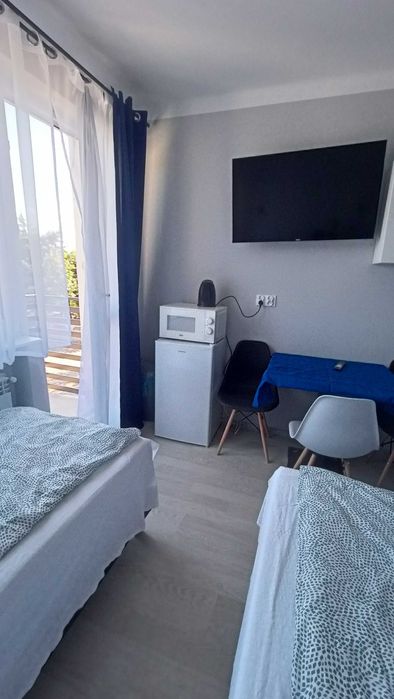 Pokoje z łazienkami 2kuchnie duży parking kwatery
