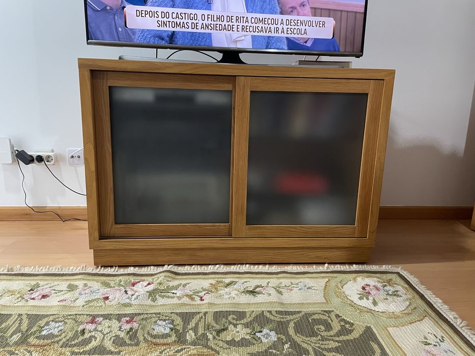 Móvel Aparador de Carvalho