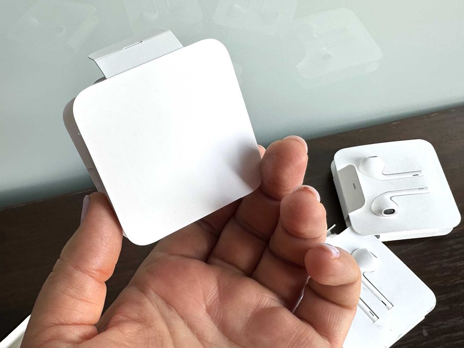 Дротові навушники EarPods — білі, Apple A1748