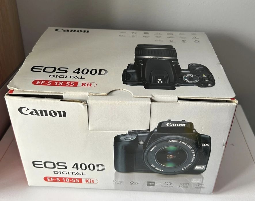 Canon EOS 400D Digital z obiektywem