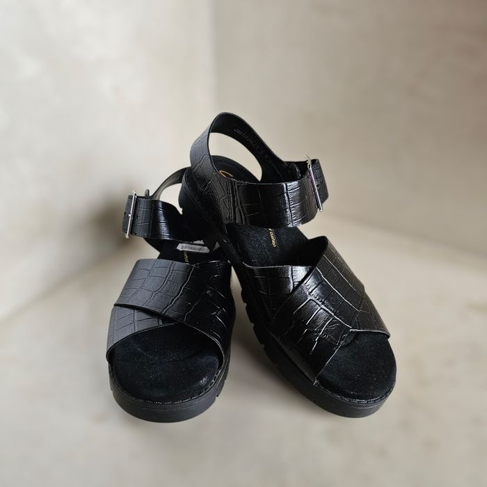 Жіночі нові  босоніжки сандалі "Clarks "