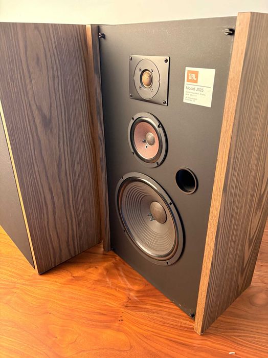 Colunas de Audio - JBL - Model J325