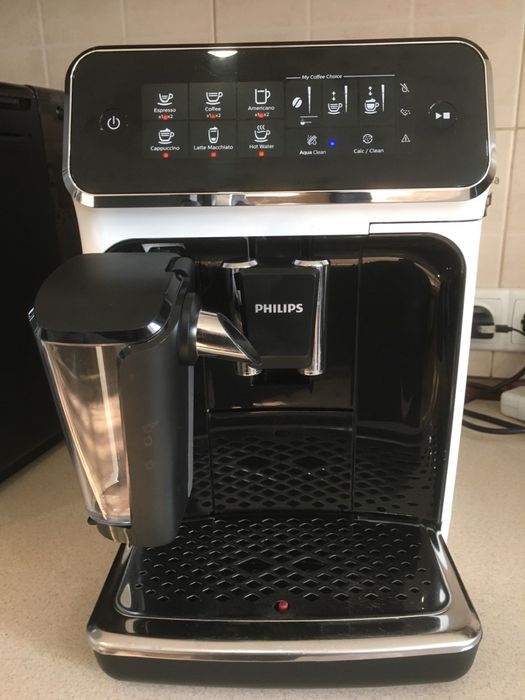 Philips Series 3200 LatteGo EP3243 Кавомашина Кавоварка Кофемашина