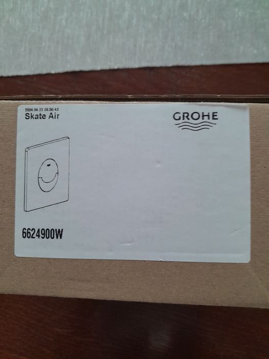 Srebrny przycisk Grohe spłuczki do ubikacji podwieszanej