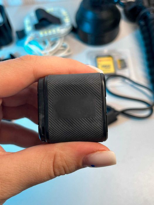 Екшн-камера GoPro HERO4 Session з великим комплектом.