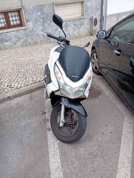 Vendo Mota pcx 2012 Ler anúncio