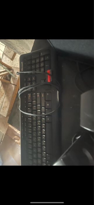 Sprzedam glosniki,drukarke i klawiature do komputera