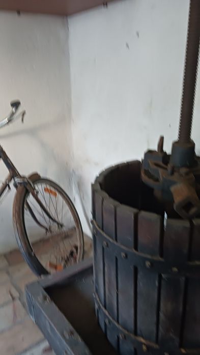 Prensa de vinho em madeira