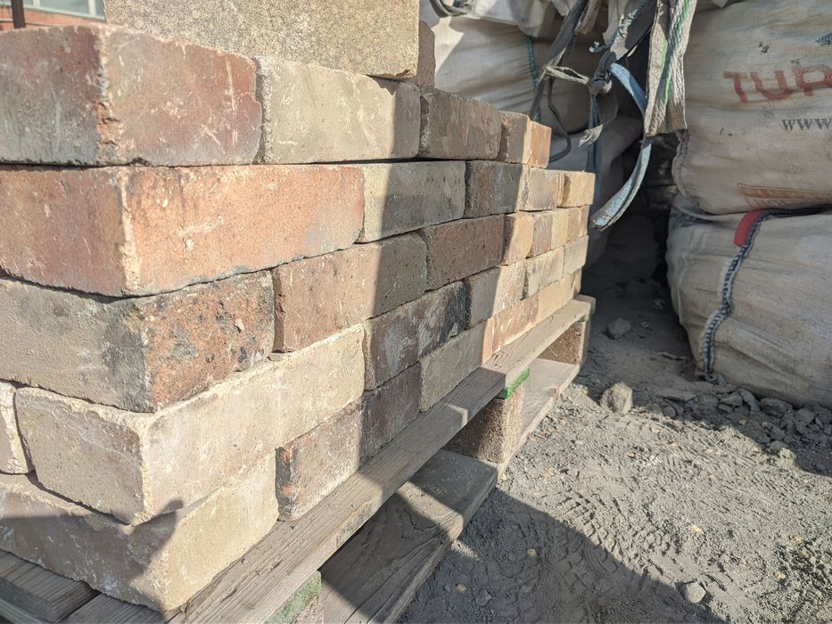 Кирпич шамотный б/у. Огнеупорный кирпич.: 35 грн. - Цегла / бетон ...