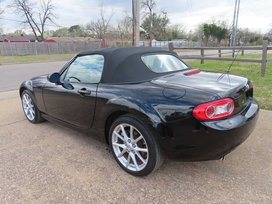 Mazda MX-5      2013