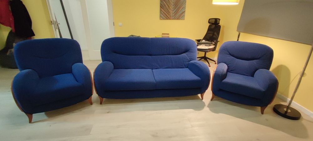 Conjunto 3 sofás portugueses = 4 lugares