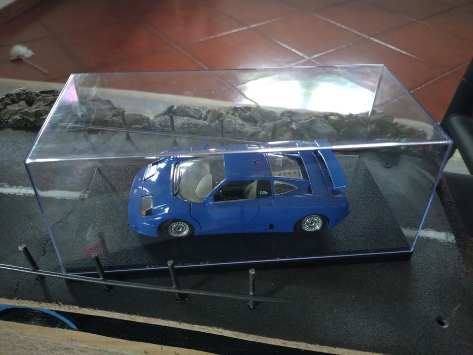 Bugatti EB110 - Bburago 1/24