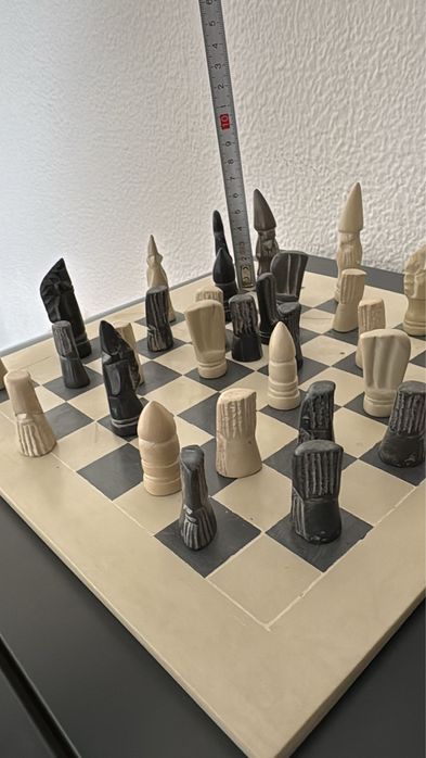 Xadrez Artesanal em Pedra – Estilo Minimalista / Étnico