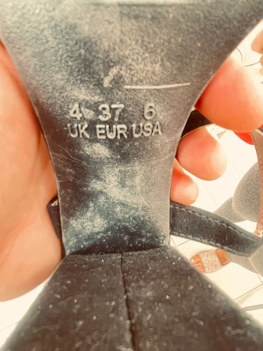 Sandálias salto alto grosso