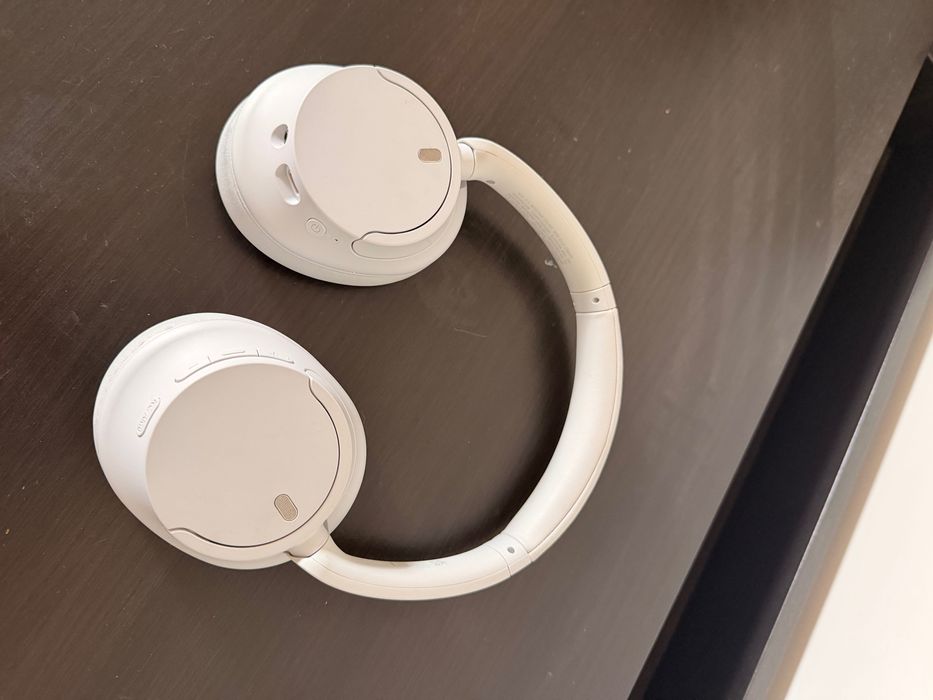 Sony WH-CH720N — Auscultadores Bluetooth com Noise Cancelling