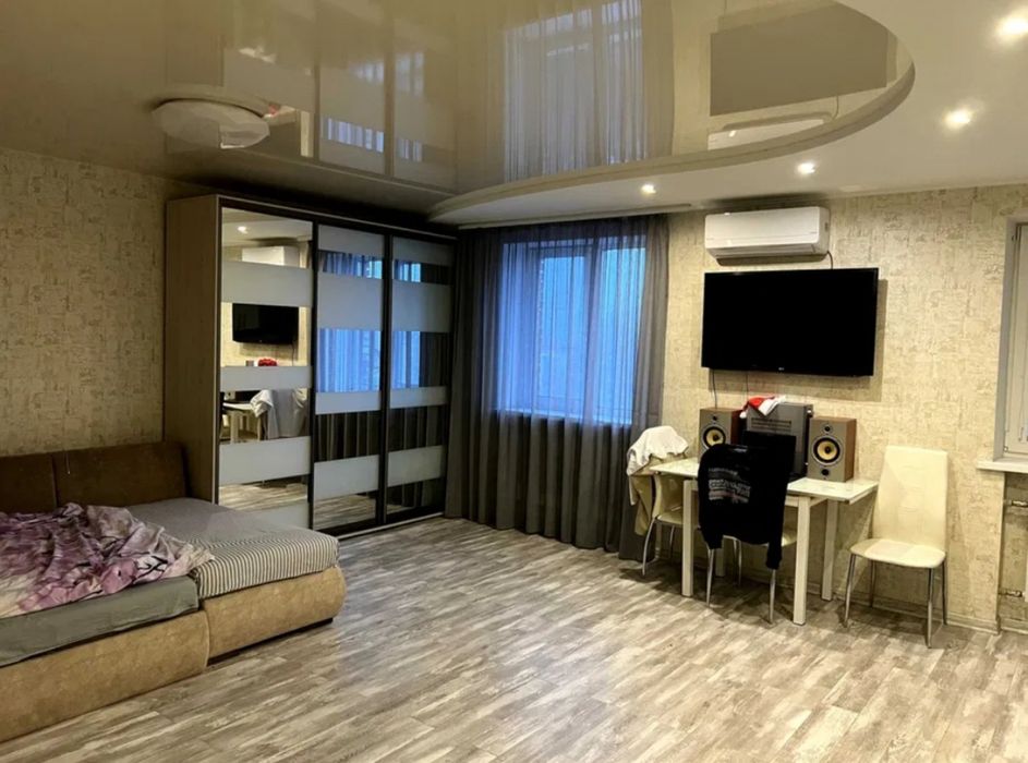 Продам 1к студію Січеславська набережна 20